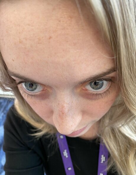 oma mit großen titten nur fans sexy Nacktbilder Porträt