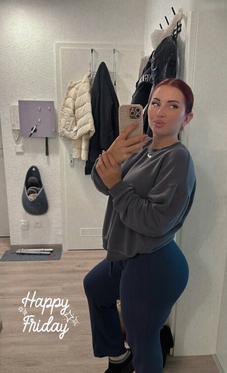 nina buettner fit OnlyFans geleakter Pornografie