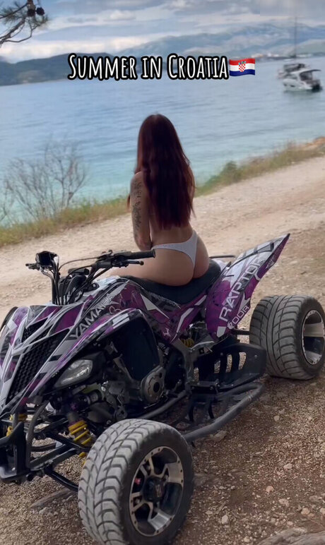 nina buettner fit Nacktbilder OnlyFans