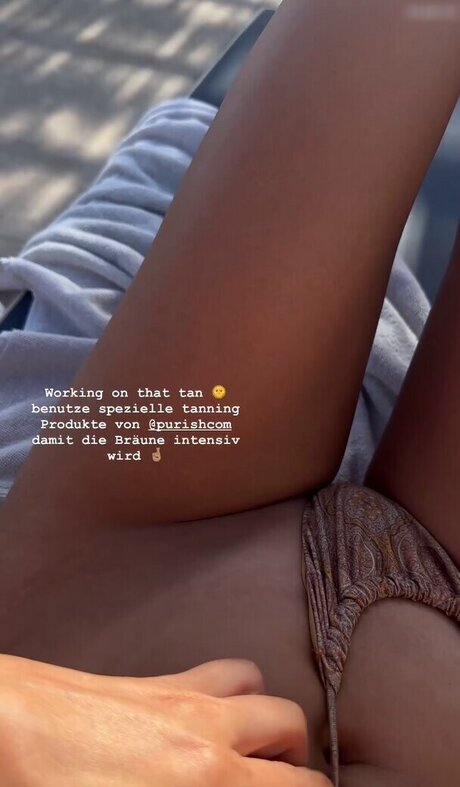 weiße shemale-onlyfans Pornos Aufnahme