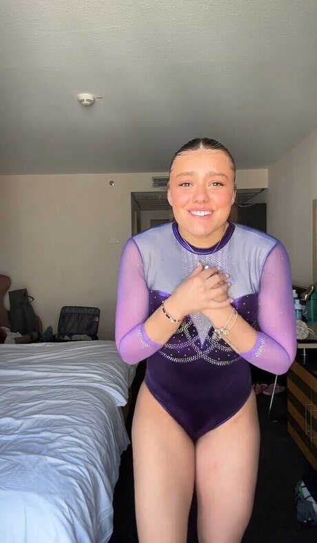 van-life-onlyfans schön nackt Bild