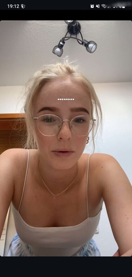 Emely Winkler Nacktpornos auf OnlyFans