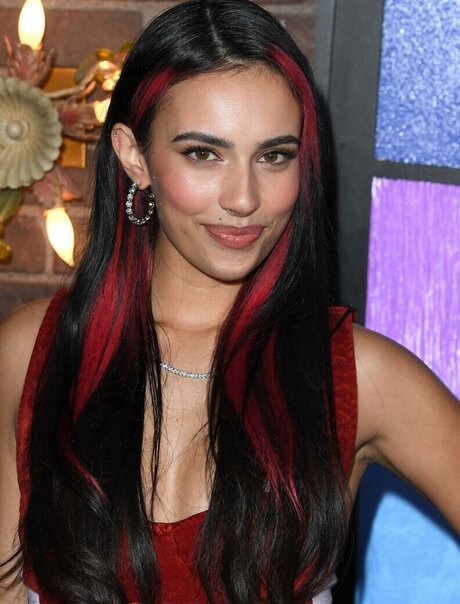 Kylie Cantrall OnlyFans Striptease