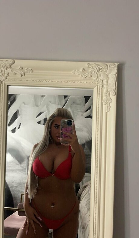 Bigboobzbarbie Neue geleakte OnlyFans-Inhalte