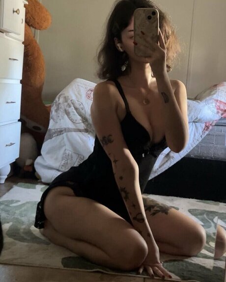 Itsmalic3 OnlyFans Lesbisch