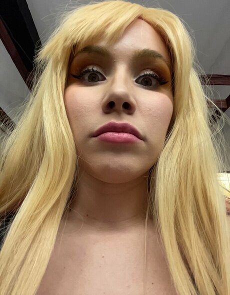 Red Saya OnlyFans Pornografie