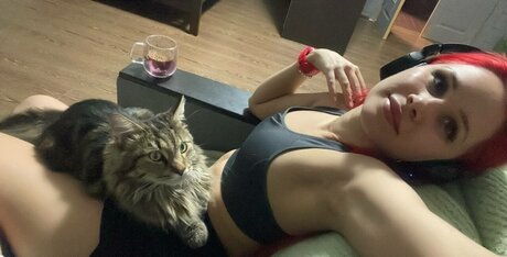 Red Saya Auf OnlyFans