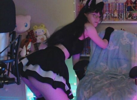 Skymi chan OnlyFans Beiträge