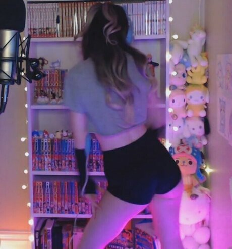 Skymi chan Nacktbilder geleakt