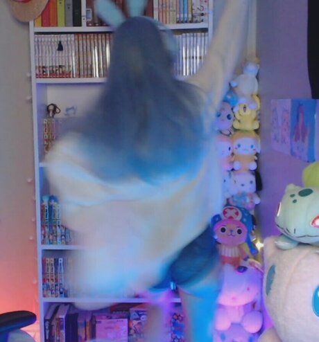 Skymi chan OnlyFans Model Bilder