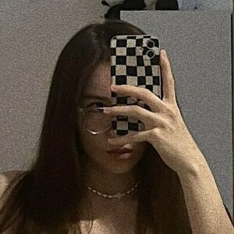 Kuromiromi Neue geleakte OnlyFans-Inhalte