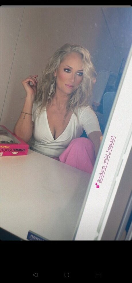 Angela Finger Erben Nackt geleakt OnlyFans