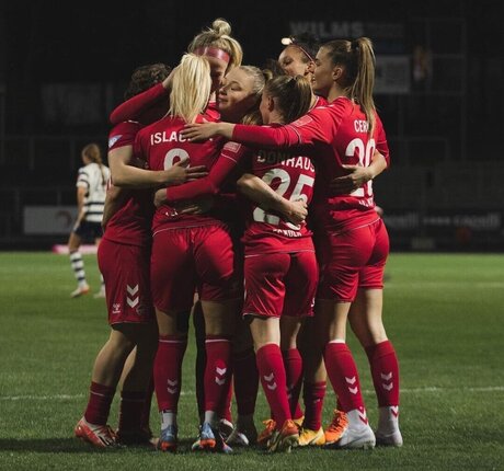 Selina Cerci NurlyFans-Pornos