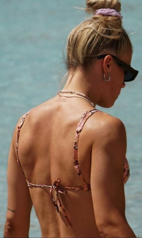 Selina Cerci OnlyFans Leaj