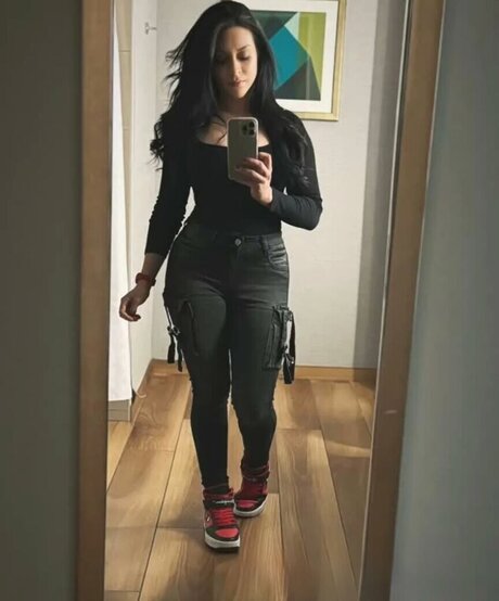 Nyybaybie Bambi OnlyFans explizite Inhalte