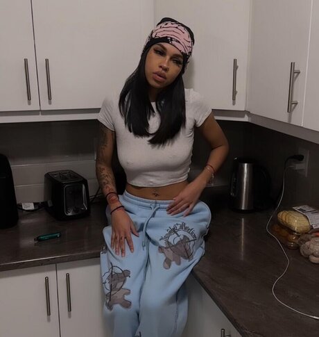 Sad Shordies NurlyFans-Pornoleaks