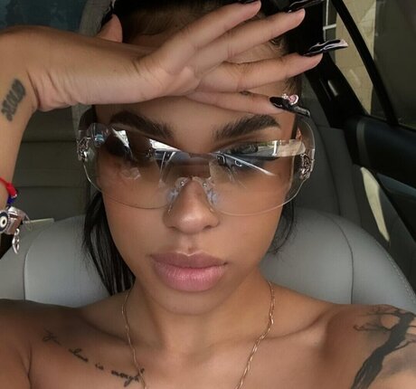 Sad Shordies Nacktbilder von OnlyFans