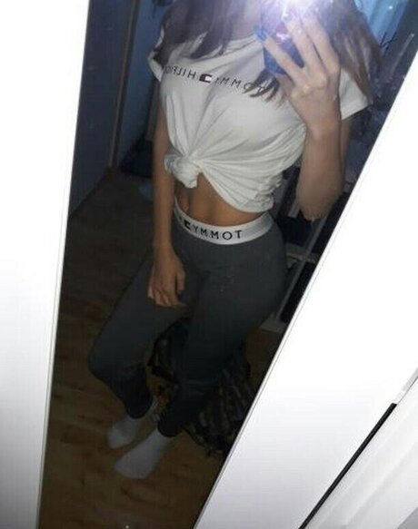 Blue mogli OnlyFans Striptease