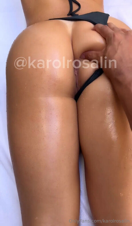 Karol Rosalin Nackt auf OnlyFans