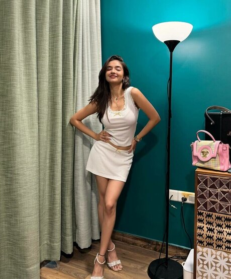 Anushka Sen Oben ohne OnlyFans