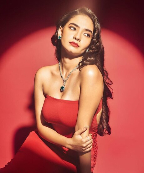 Anushka Sen Leaks OnlyFans