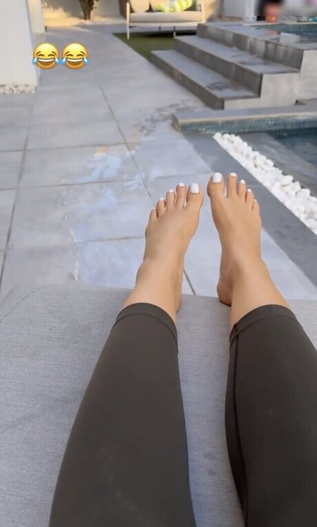 Sarah Harrison Nackt auf OnlyFans