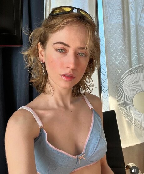 bug universe NurlyFans-Pornos