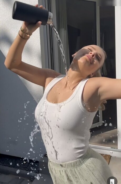 eyFreundin OnlyFans Mega