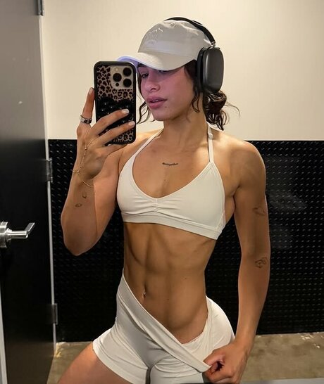 Thelatgirl OnlyFans geleakte Brüste