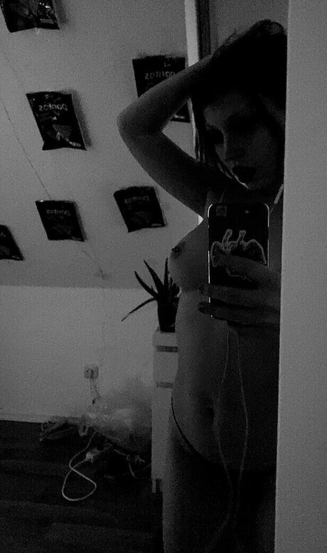 Gothminze OnlyFans kostenlos geleakt