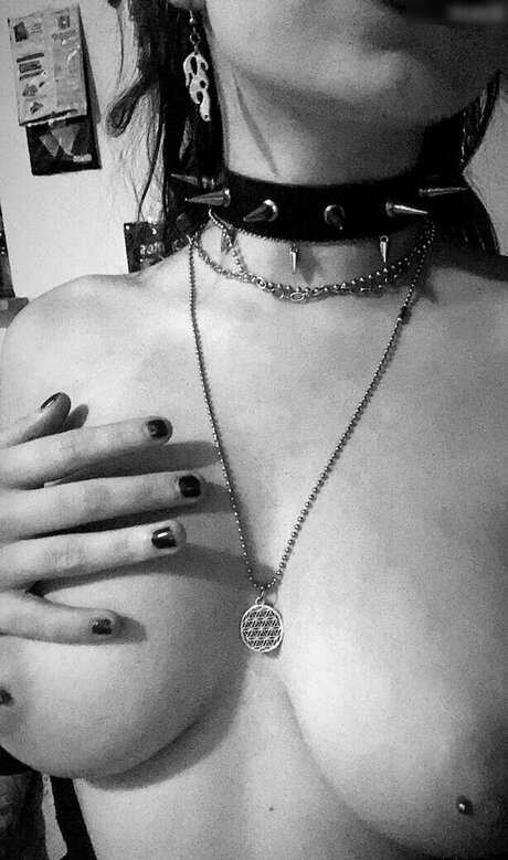 Gothminze OnlyFans Bilder