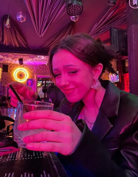 Rihanna Black OnlyFans nackte Brüste