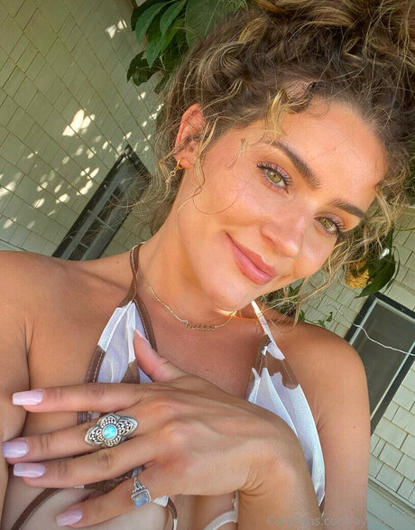 Ayyon Nikki OnlyFans Star