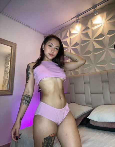LupeHikari OnlyFans gratis