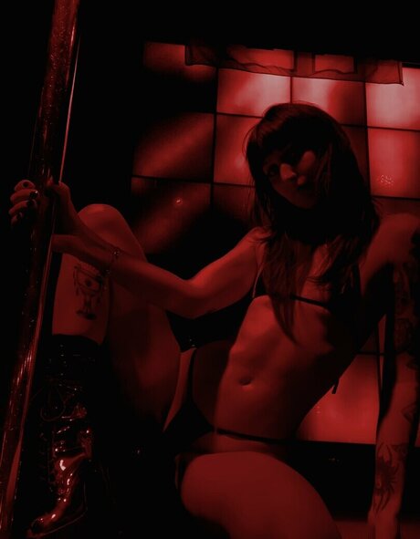 Holly Hellbound OnlyFans geleakte Brüste