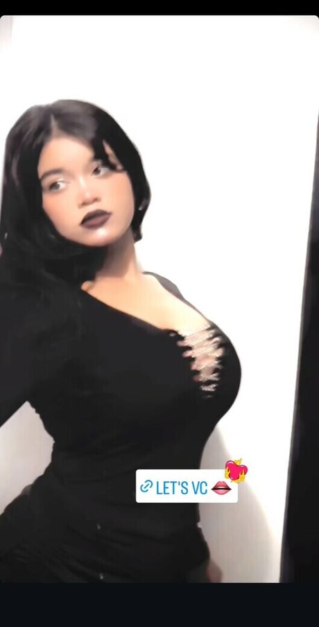 Jiyalicioux OnlyFans Leaks