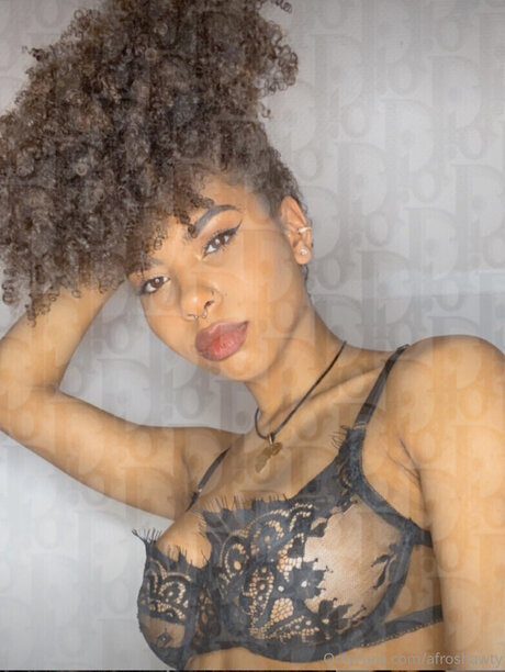 Shania Kraemer Heiße OnlyFans Inhalte