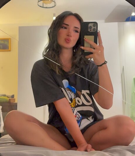 nonebuttara NurlyFans-Brüste