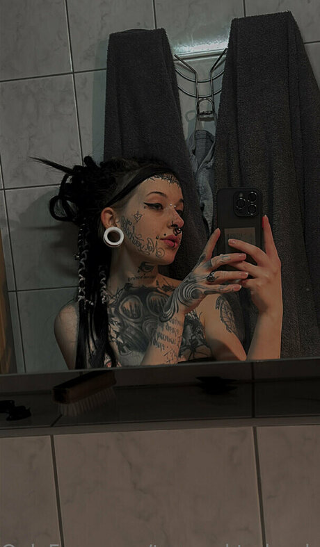 st hell OnlyFans-Bilder geleakt