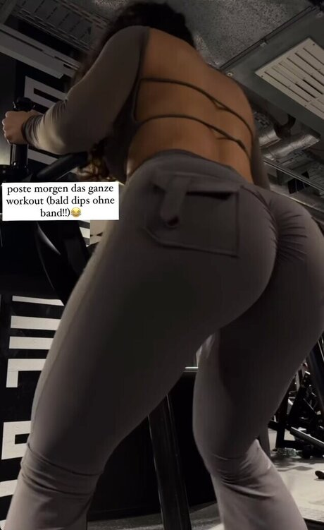 Lya Aylin Nackt auf OnlyFans Leaks