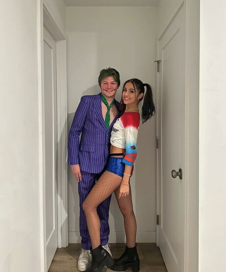 Lauren Avelina OnlyFans nackte Brüste