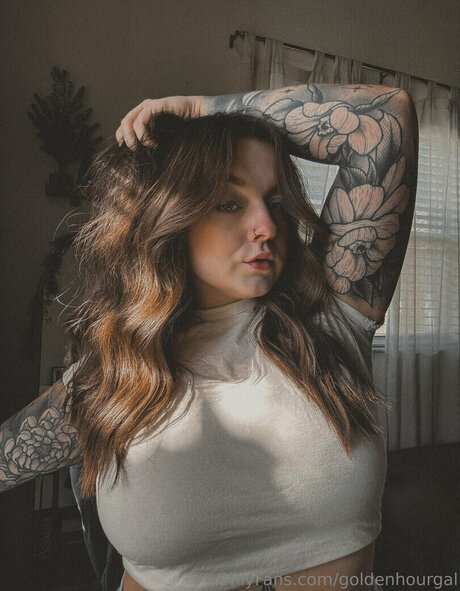 goldenhourgal OnlyFans Fotos