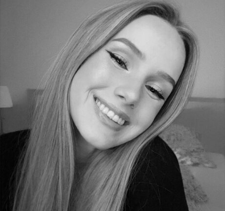 Nadine von relaxASMR OnlyFans kostenlos