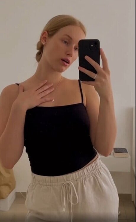 Nadine von relaxASMR Leaks OnlyFans