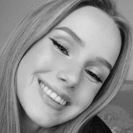 Nadine von relaxASMR Nackt auf OnlyFans