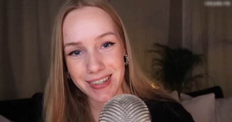 Nadine von relaxASMR OnlyFans Porn