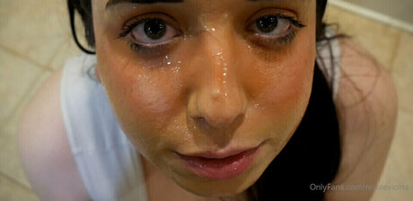 Nicole Vicina Nacktpornos auf OnlyFans