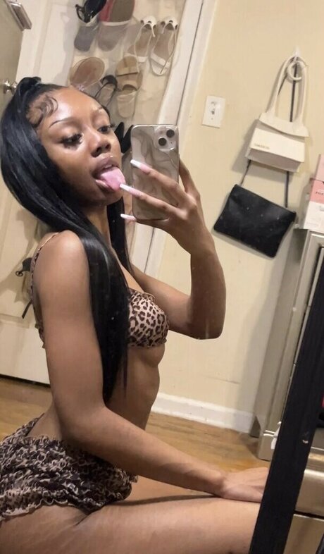 prettypetitepricey OnlyFans-Model