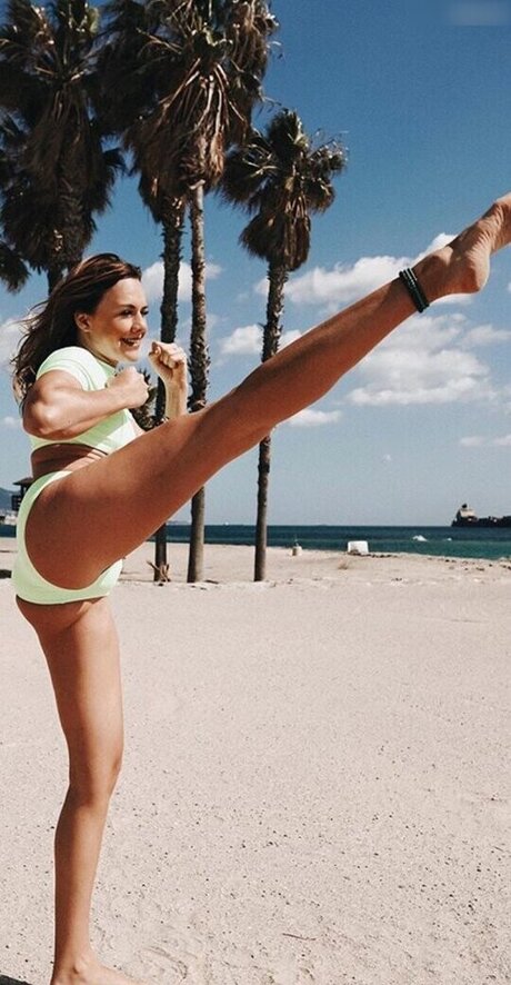 schwarze mädchen mit großem hintern nur fans exklusive Hinter-den-Kulissen