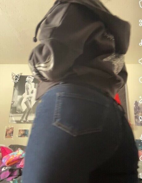 dishonestgirl Nacktpornos auf OnlyFans